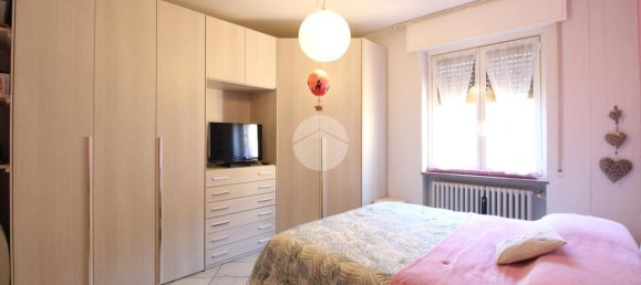 2 rooms Apartment in Magenta, Italy No. 2411 9