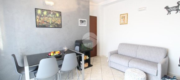2 rooms Apartment in Magenta, Italy No. 2411 3