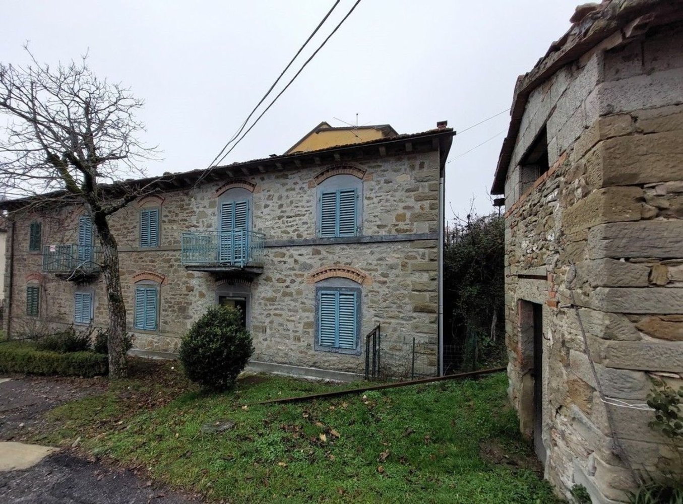 6 rooms House in Arezzo, Italy No. 209559