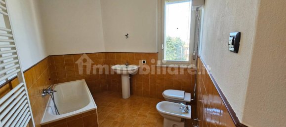 2 bedrooms Apartment in Crema, Italy No. 341477 16