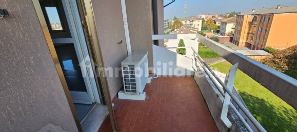 2 bedrooms Apartment in Crema, Italy No. 341477 8