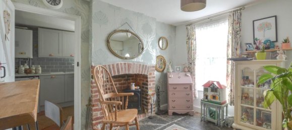 2 bedrooms House in Trowbridge, United Kingdom No. 13707 2