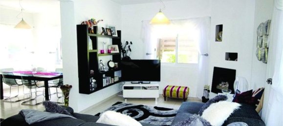 2 bedrooms Villa in Paphos, Cyprus No. 1666 5