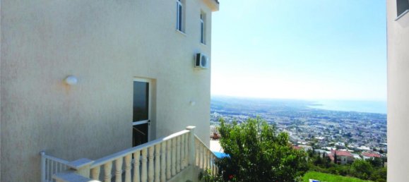 2 bedrooms Villa in Paphos, Cyprus No. 1666 12