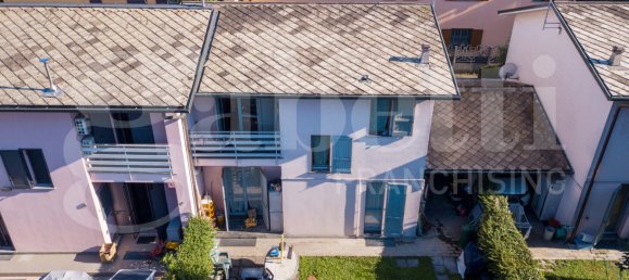 3 bedrooms House in Cesano Maderno, Italy No. 269143 2