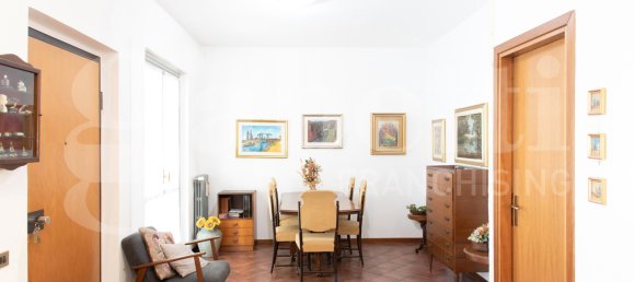 3 bedrooms House in Cesano Maderno, Italy No. 269143 5