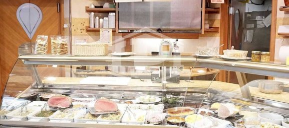 380m² Commercial property in Padua, Italy No. 375584 17