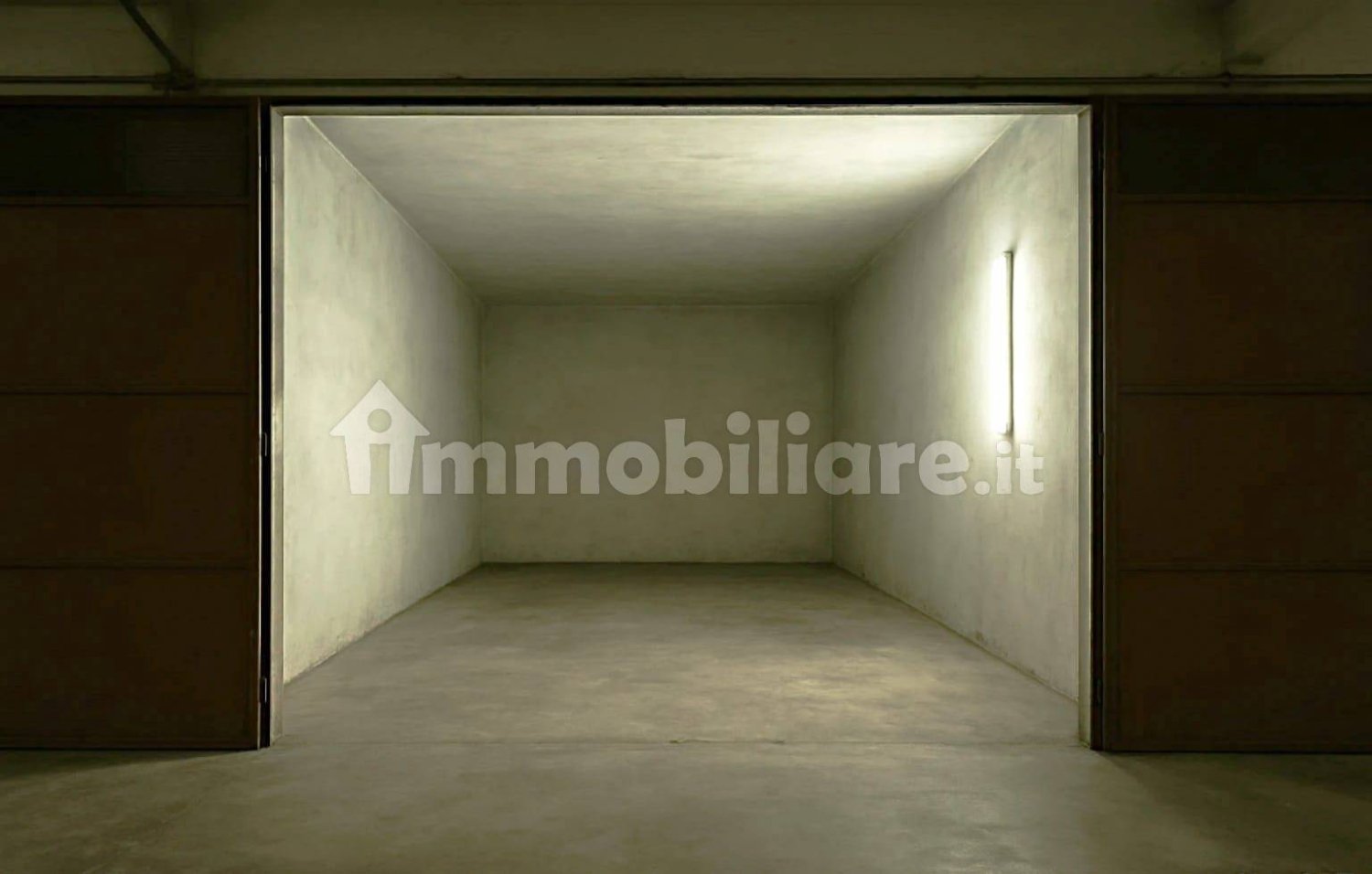 40m² Garage in Turin, Italy No. 347051