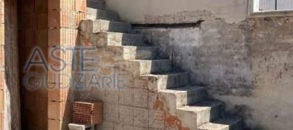 4 Schlafzimmer Doppelhaus in Palo del Colle, Italy, Nr. 361803 8