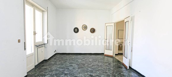 4 bedrooms Apartment in Genoa, Italy No. 329850 11