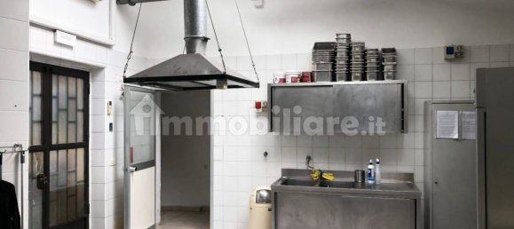 3 rooms Commercial property in Florence, Italy No. 35149 5