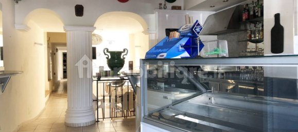 3 rooms Commercial property in Florence, Italy No. 35149 12