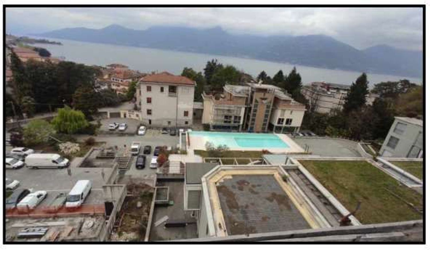 Квартира с 8 комнатами в Луино, Италия № 186301