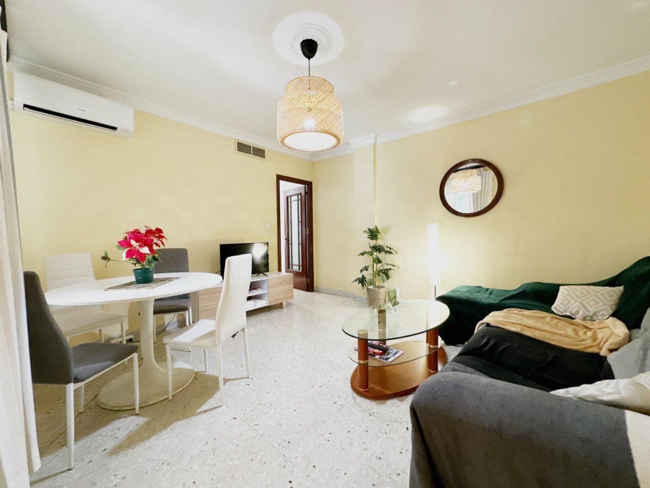 Apartamento de 3 dormitorios en Córdoba, Spain No. 254654