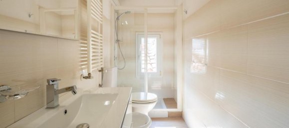 3 rooms Apartment in Florence, Italy No. 195822 16