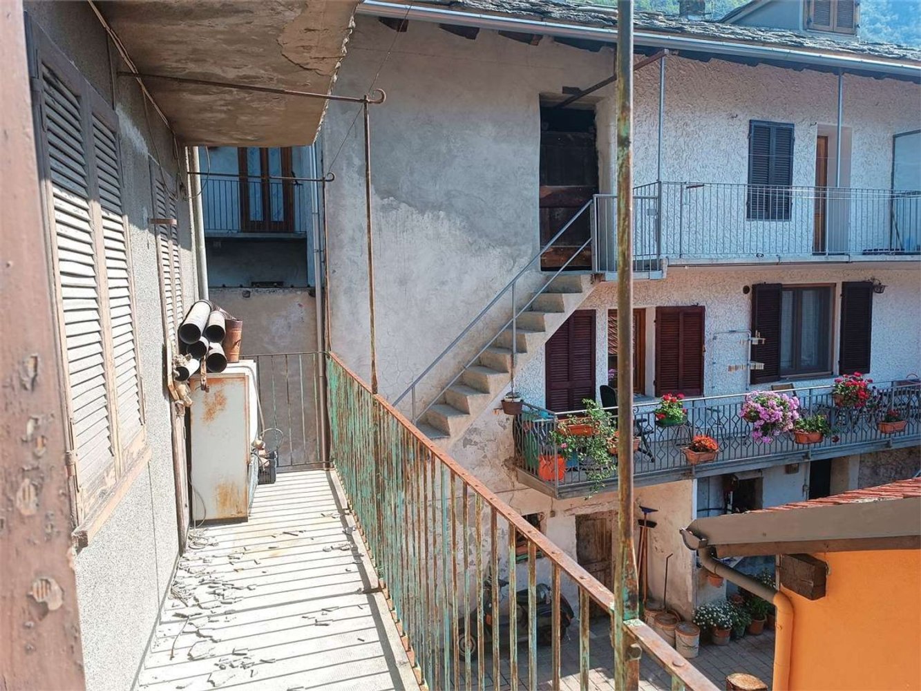 6-Zimmer Haus in Donnas, Italy, Nr. 179681