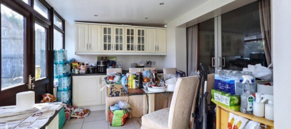 3 bedrooms House in Croydon, United Kingdom No. 4859 8