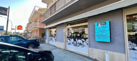 160m² Commercial property in Castellalto, Italy No. 267265 12