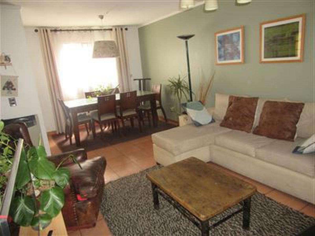4 bedrooms House in Santiago, Chile No. 1736