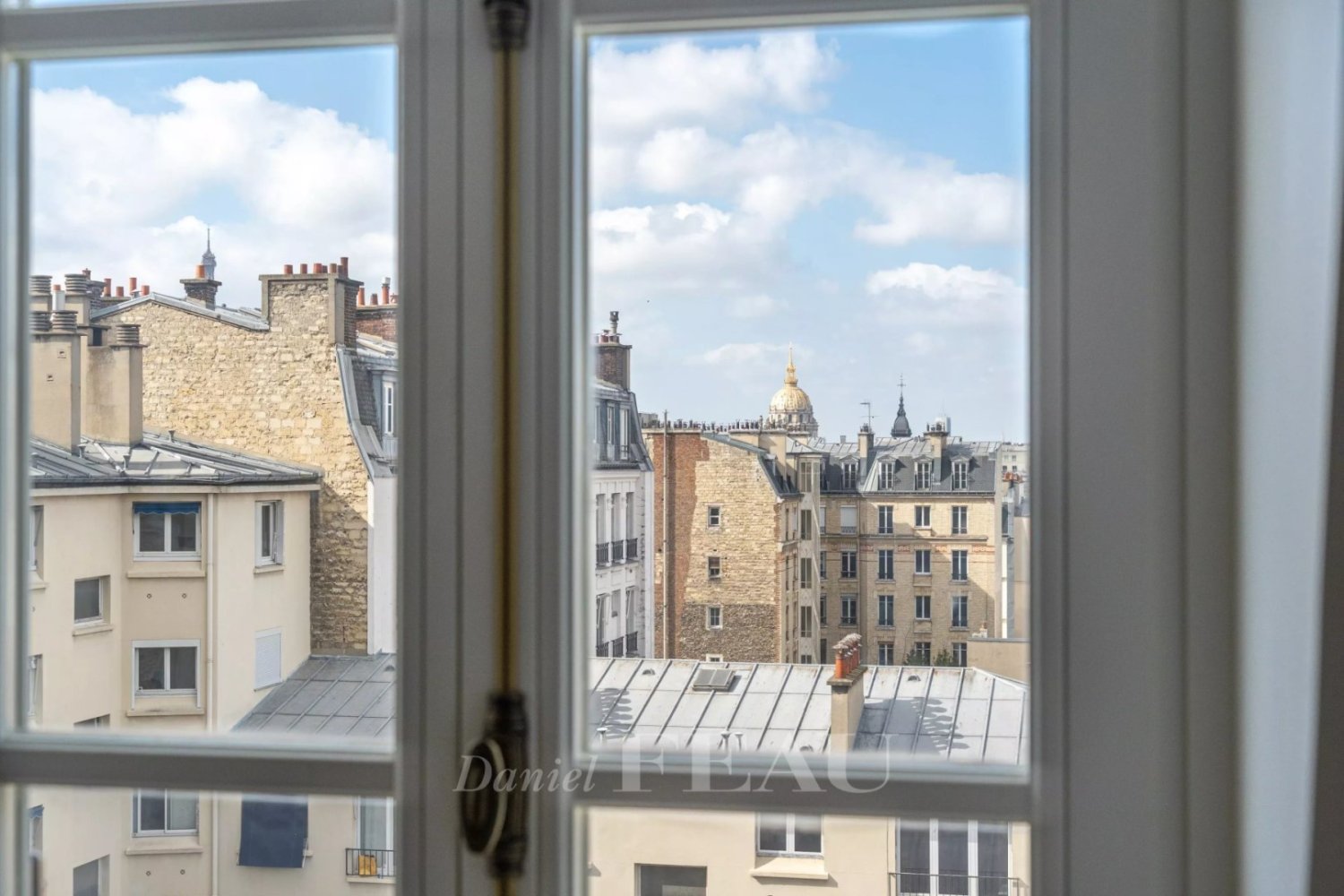 3 bedrooms Apartment in Paris, France No. 346353