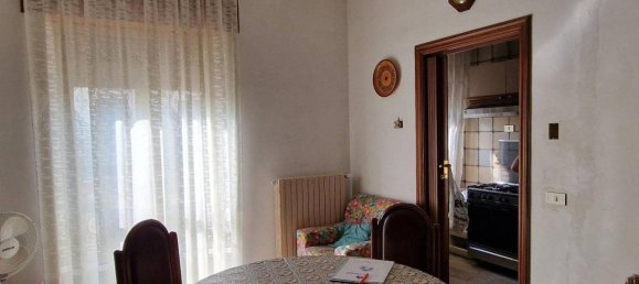 Дом с 5 комнатами в Сторнара, Италия № 92485 7