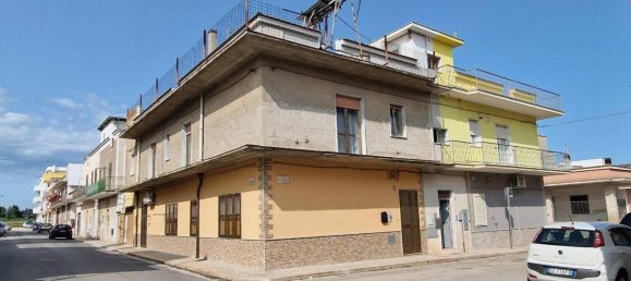 Дом с 5 комнатами в Сторнара, Италия № 92485 22