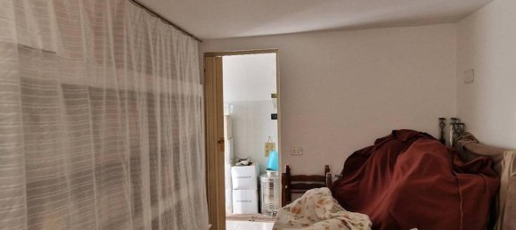 Дом с 5 комнатами в Сторнара, Италия № 92485 19