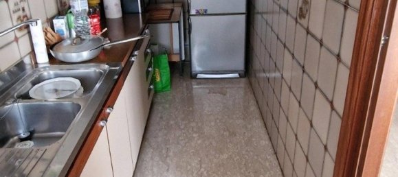 Дом с 5 комнатами в Сторнара, Италия № 92485 16