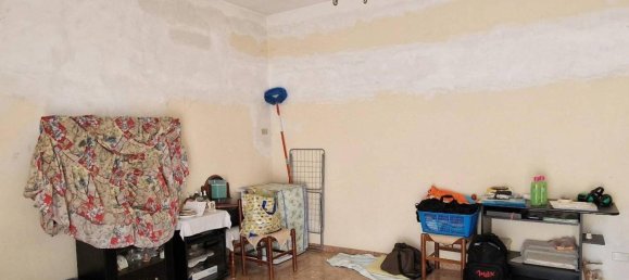 Дом с 5 комнатами в Сторнара, Италия № 92485 4