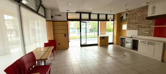 3غرفة عقار تجاري في Campodoro, Italy رقم 257671 21