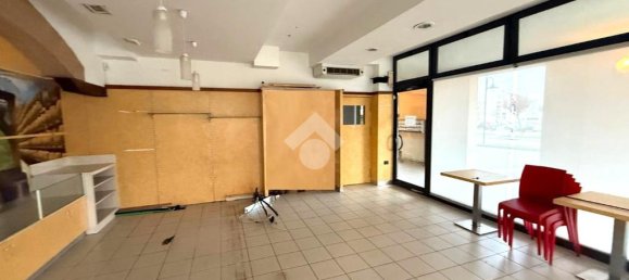 3غرفة عقار تجاري في Campodoro, Italy رقم 257671 16