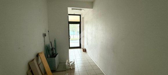 3غرفة عقار تجاري في Campodoro, Italy رقم 257671 14