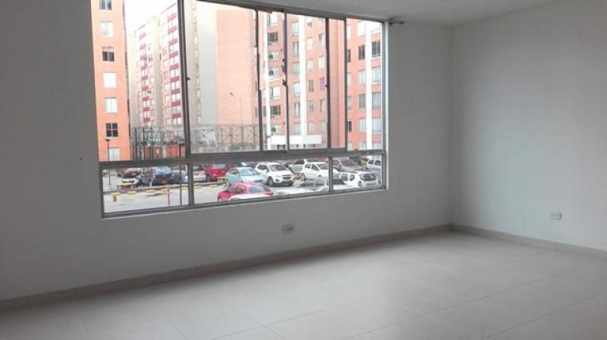 Дом с 3 спальнями в Богота, Колумбия № 13077