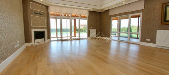 Villa 5+1 in Istanbul, Turkey No. 28598 2