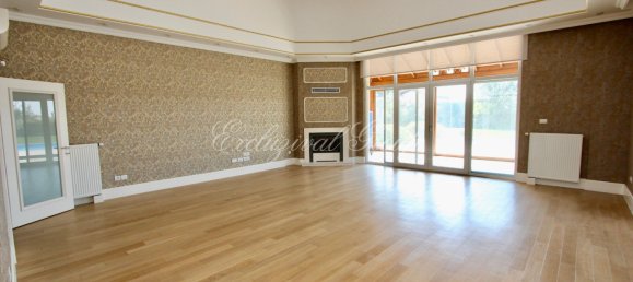 Villa 5+1 in Istanbul, Turkey No. 28598 3