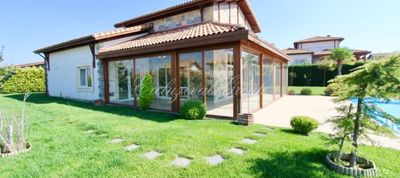 Villa 5+1 in Istanbul, Turkey No. 28598 9