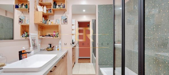 2 bedrooms Apartment in Paris, France No. 277041 12