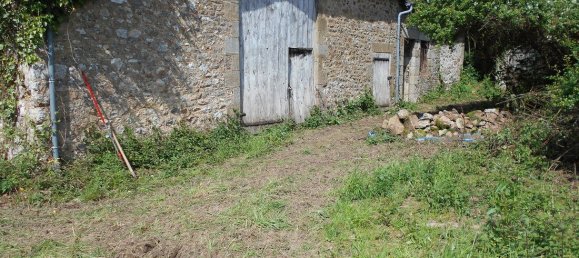 2 bedrooms Commercial property in Pre-en-Pail-Saint-Samson, France No. 1839 2