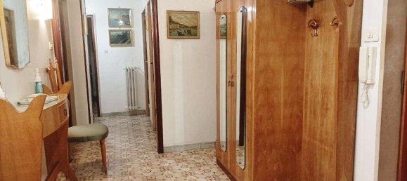 Apartamento de 4 habitaciónes en Trani, Italy No. 9142 5