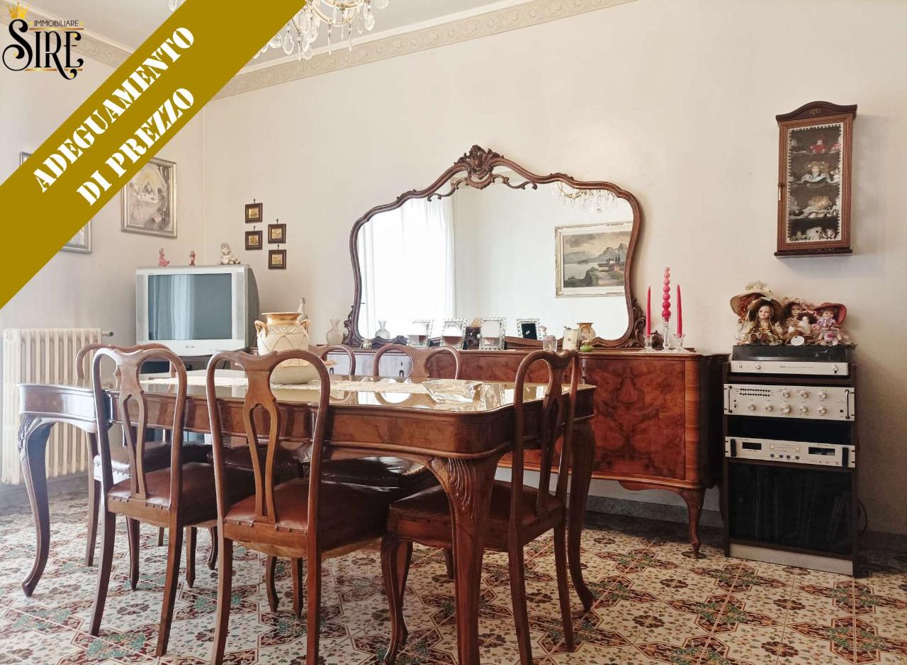 Apartamento de 4 habitaciónes en Trani, Italy No. 9142