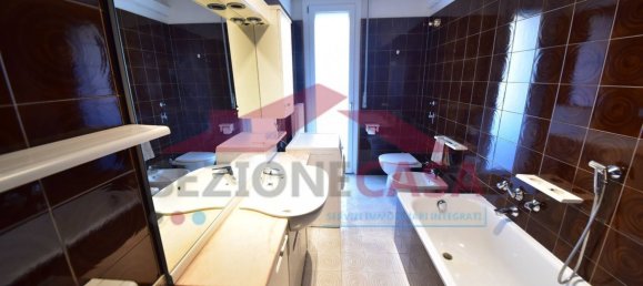 Apartamento de 3 divisões em Saronno, Italy N.º 109622 23