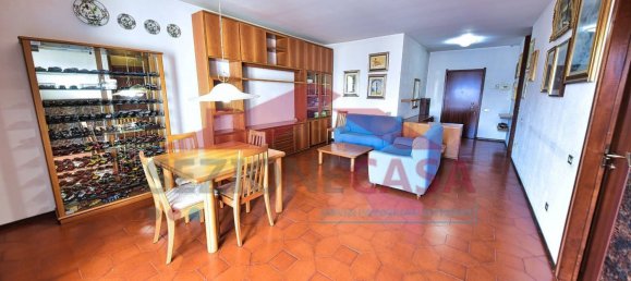 Apartamento de 3 divisões em Saronno, Italy N.º 109622 24