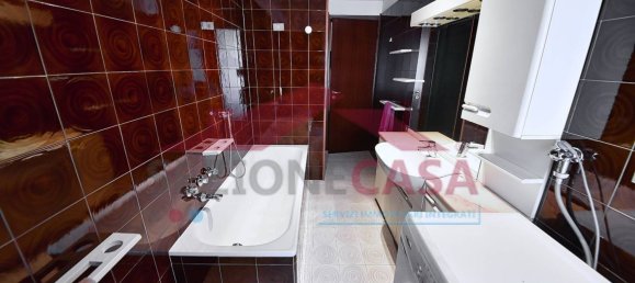 Apartamento de 3 divisões em Saronno, Italy N.º 109622 26