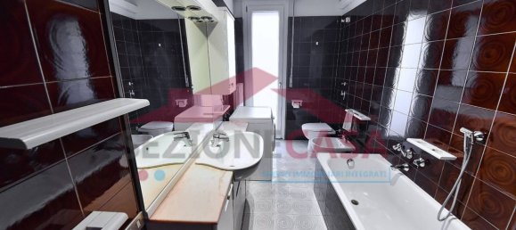 Apartamento de 3 divisões em Saronno, Italy N.º 109622 25