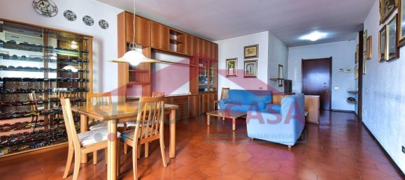 Apartamento de 3 divisões em Saronno, Italy N.º 109622 3