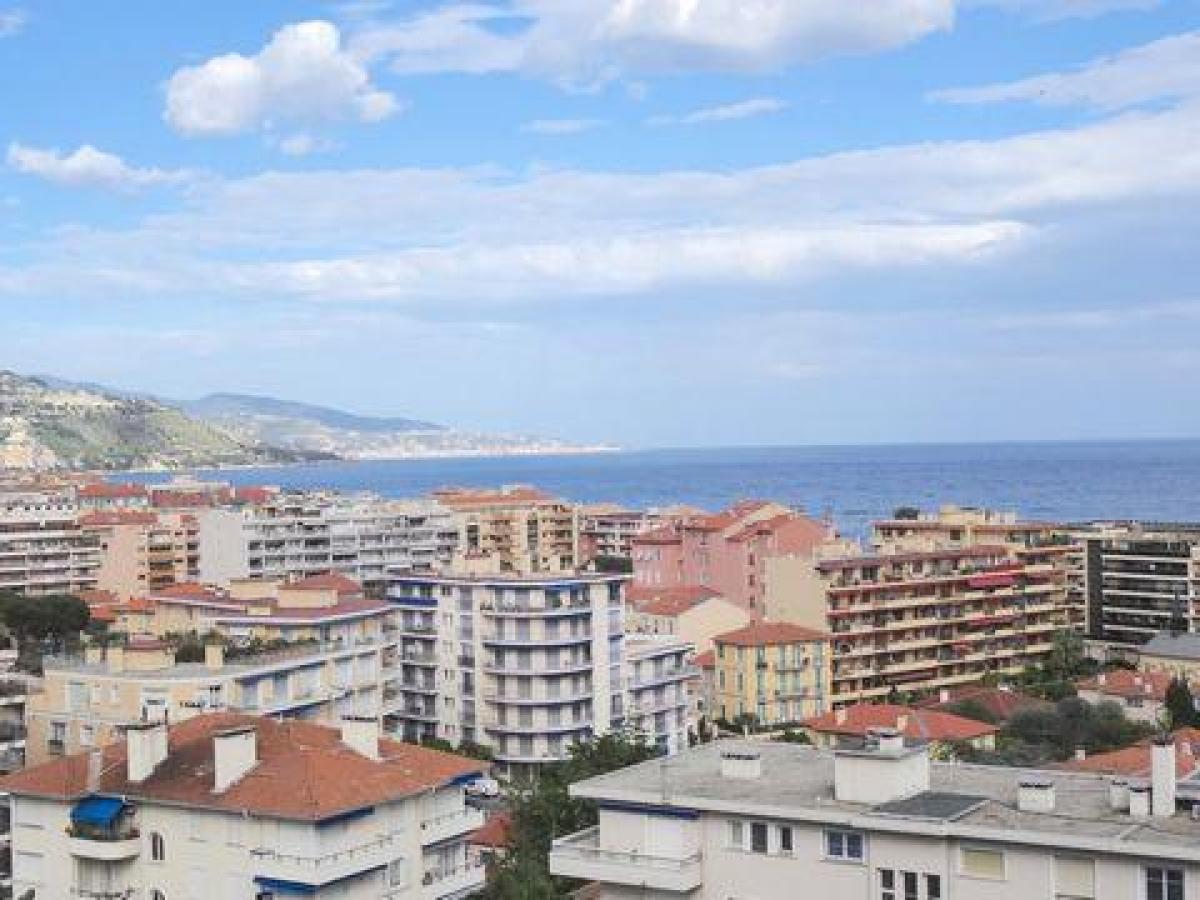 4 bedrooms Condo in Menton, France No. 15957