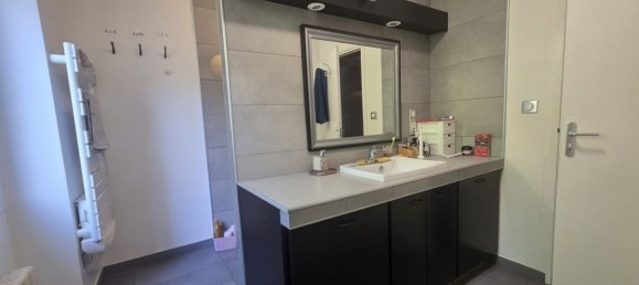 Apartamento de 3 dormitorios en Aveyron, France No. 285216 2