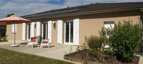 3 Schlafzimmer Haus in Ain, France, Nr. 335234 2