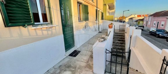 2 Schlafzimmer Haus in Vialonga, Portugal, Nr. 51836 14