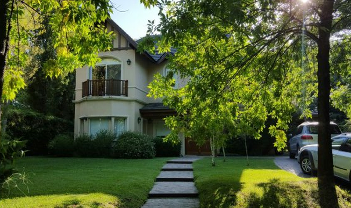 3 bedrooms House in Ezeiza, Argentina No. 87926